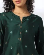 Women Embroidered Straight Kurta - Image 2